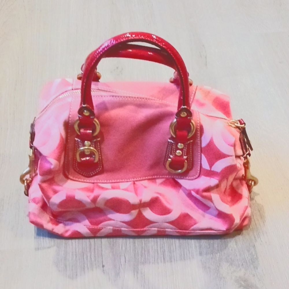 Peachy 🍑 pink and red Coach bag